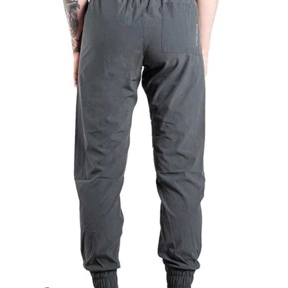 So iLL women’s climbing Joggers, size M - Picture 7 of 7